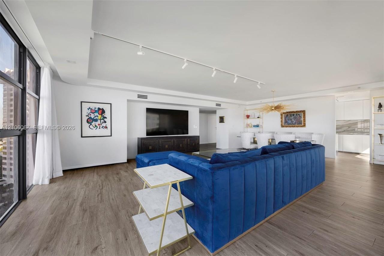 9 Island Avenue - Photo 6 of 23