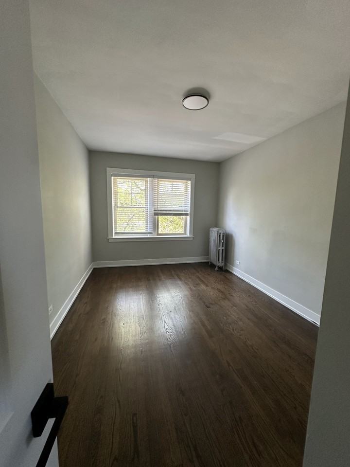 2533 Hartrey Avenue #1 - Photo 5 of 6
