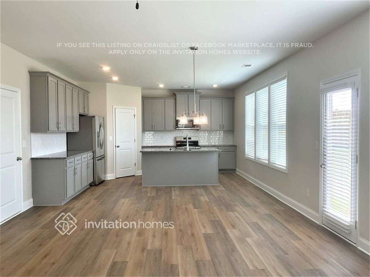 192 Katherine St - Photo 4 of 20
