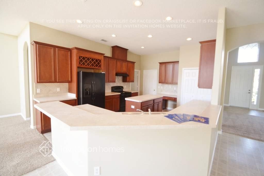 2742 Sand Arbor Cir - Photo 4 of 12