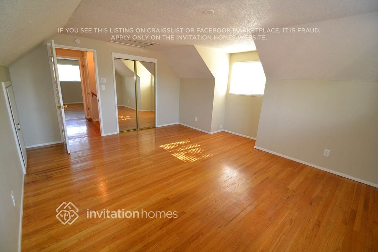 1378 Marshall Rd - Photo 5 of 10