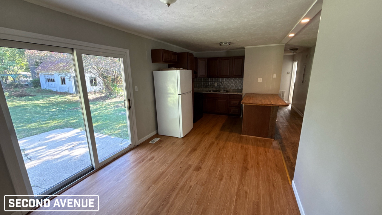 3223 Periwinkle Dr - Photo 4 of 16