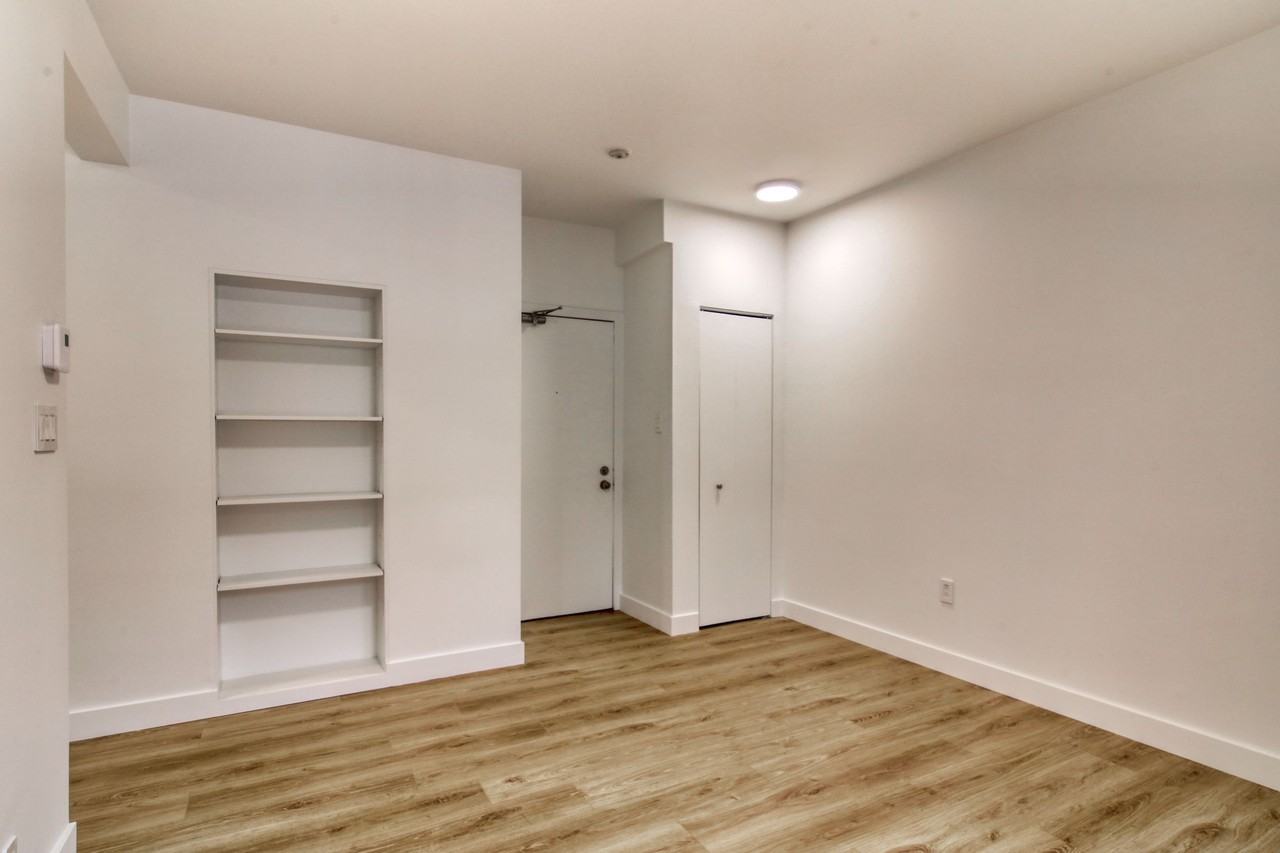 3421 Durocher Street - Photo 5 of 50
