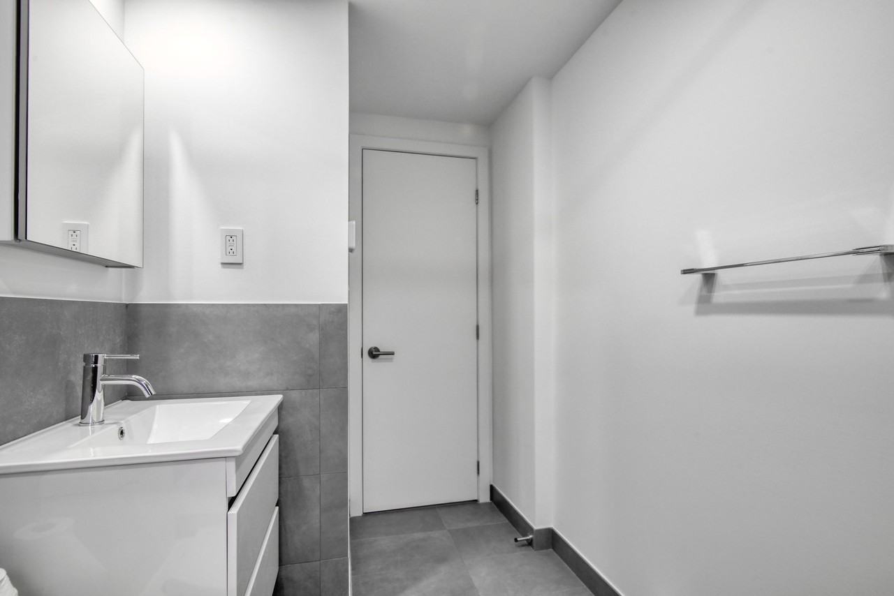 3421 Durocher Street - Photo 7 of 50