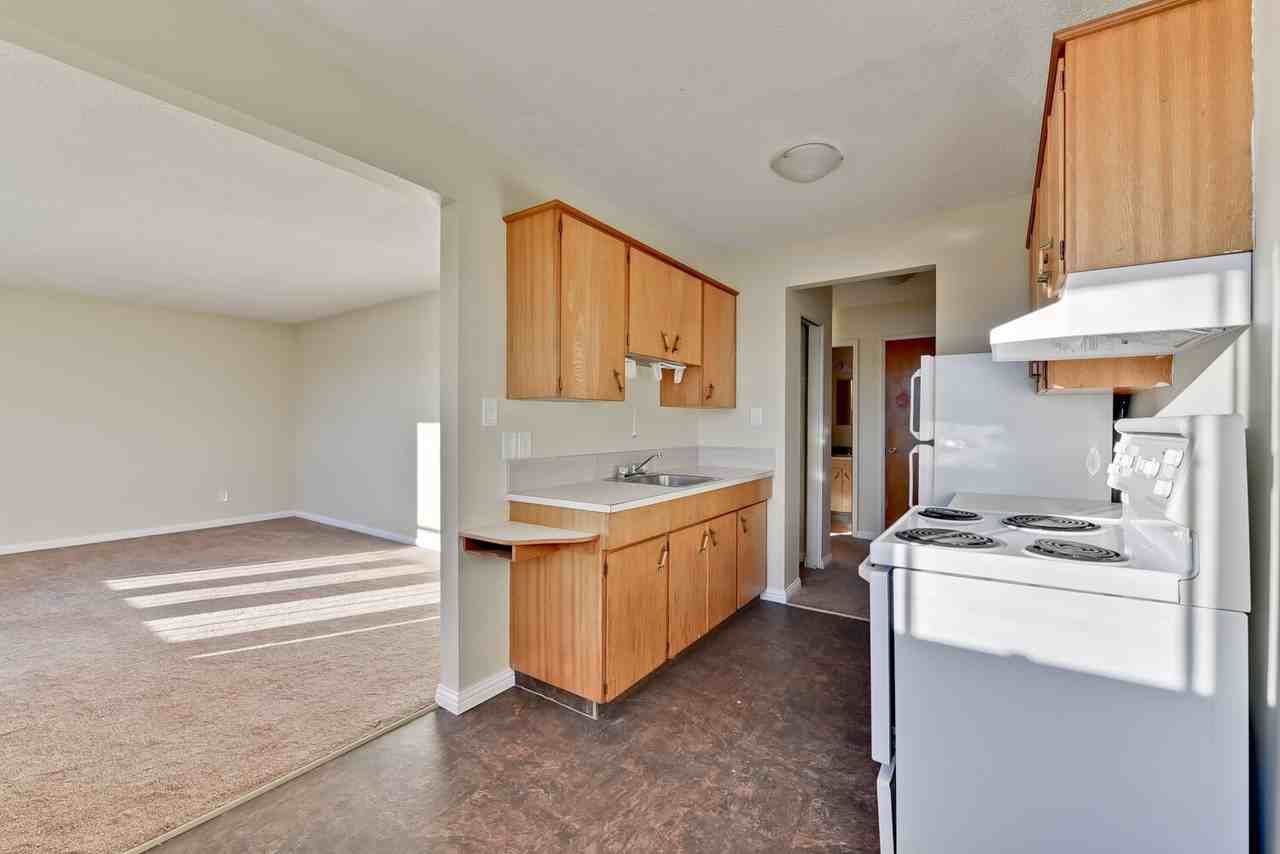 Glory Manor - Photo 6 of 15