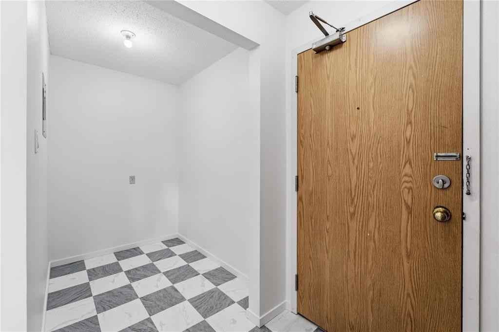 4107-120 Plaza Drive - Photo 5 of 32