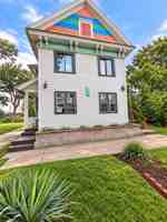 featured image of 412 N William St