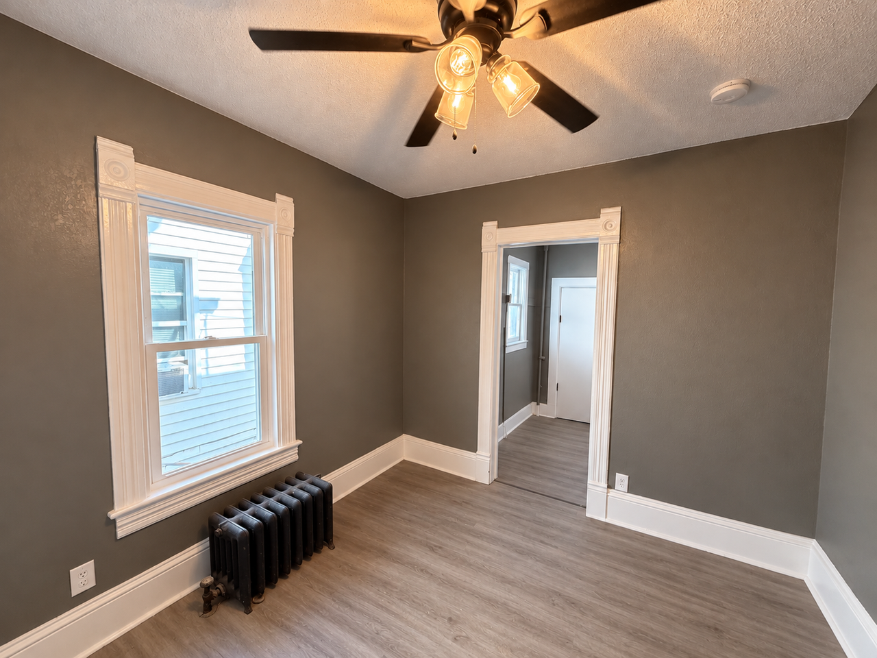 1431 9th St - Photo 7 of 12