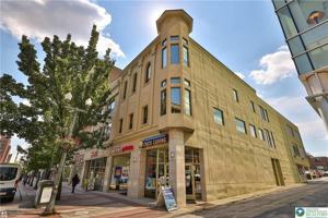 featured image of 818 W Hamilton St