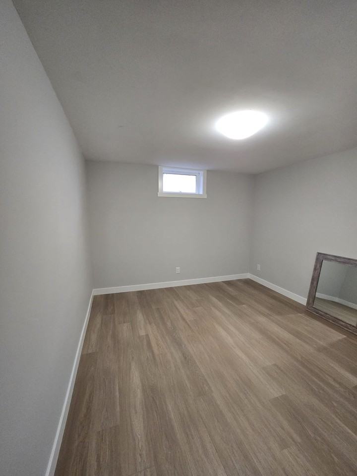 1440 16 St Ne - Photo 7 of 23