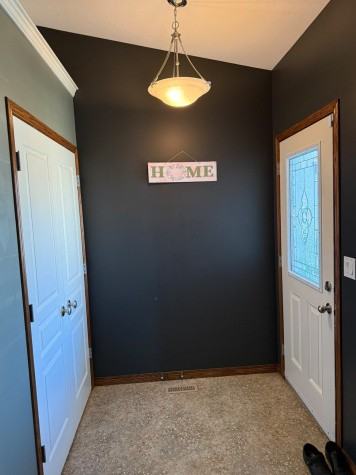 74 Cooper Close - Photo 3 of 41