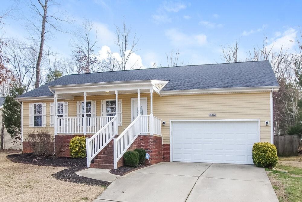 2302 Larkspur Ln - Photo 3 of 16