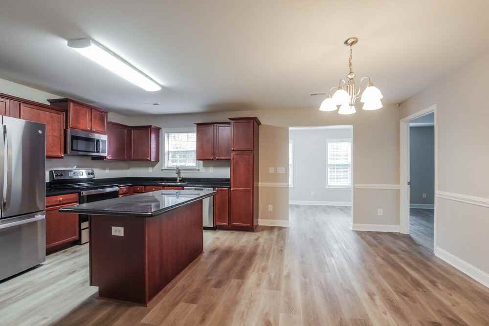 2302 Larkspur Ln - Photo 7 of 16