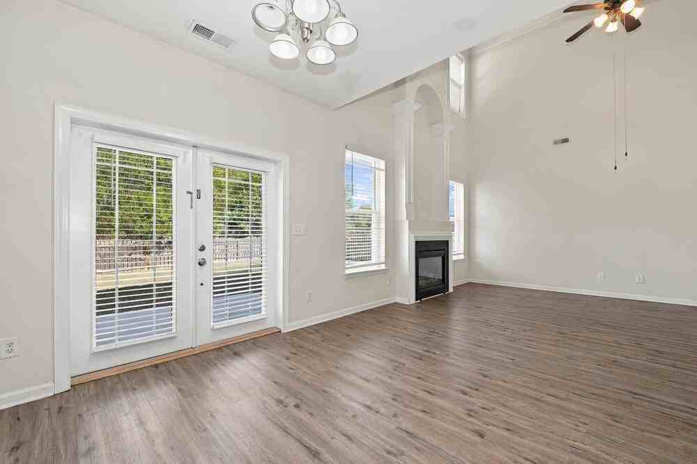 6737 Sequoia Hills Dr - Photo 6 of 19