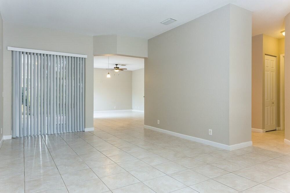 4517 Nw 6th Ct - Photo 3 of 15