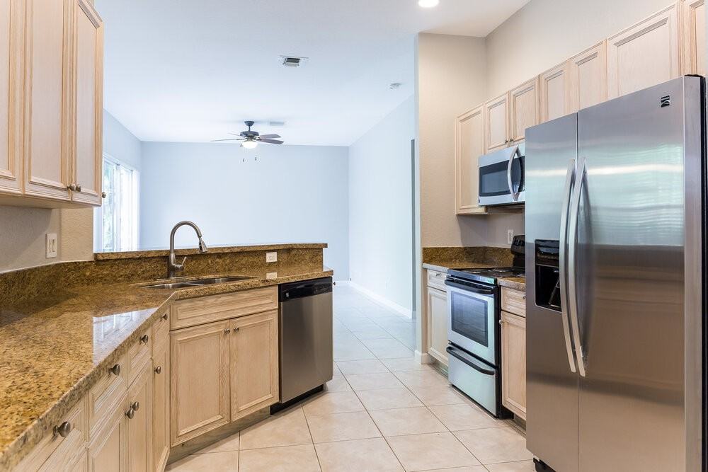 4517 Nw 6th Ct - Photo 4 of 15