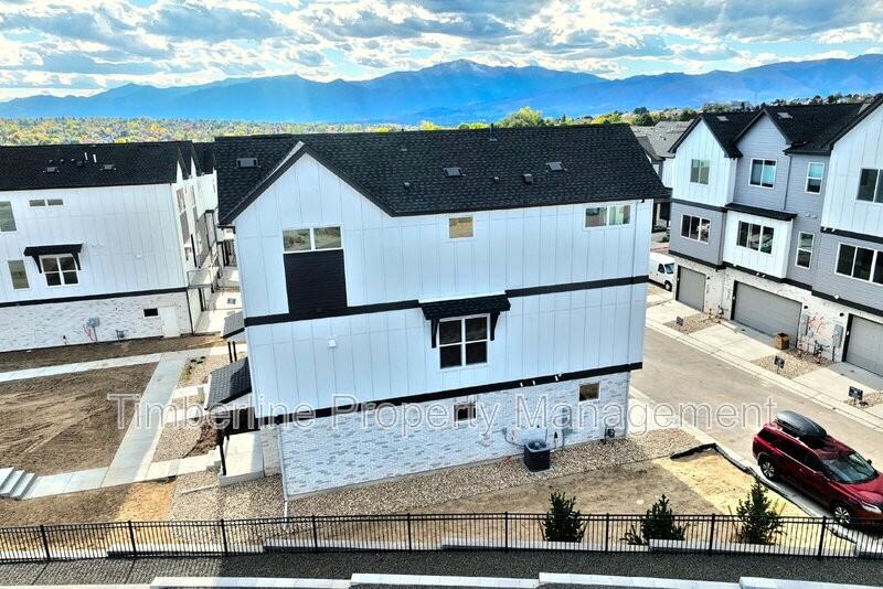 4057 Decender Grv - Photo 5 of 50