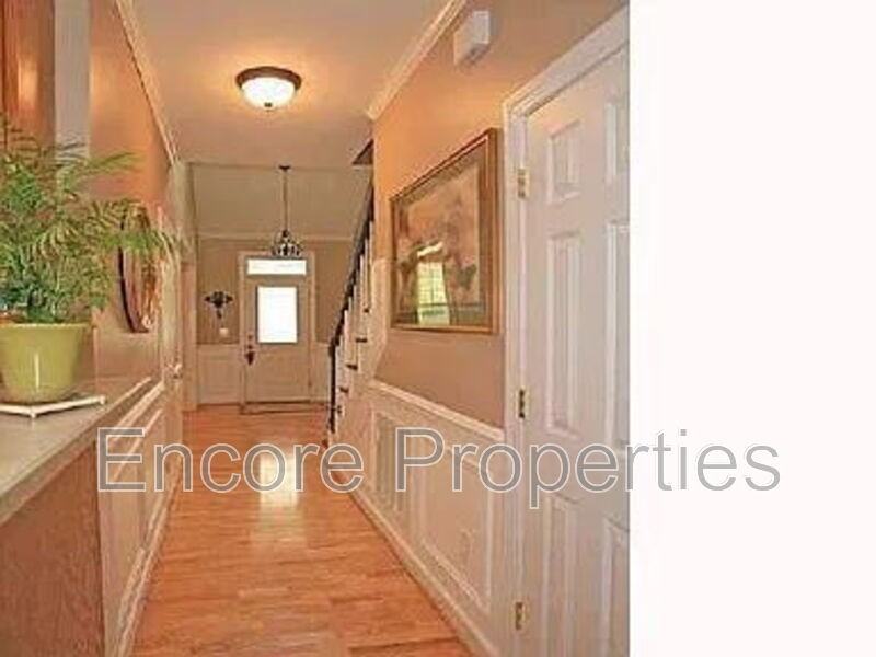 10501 Neland St - Photo 3 of 7