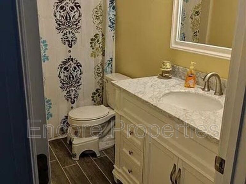 10501 Neland St - Photo 4 of 7
