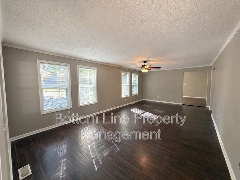 1011 S Weldon St - Photo 2 of 6