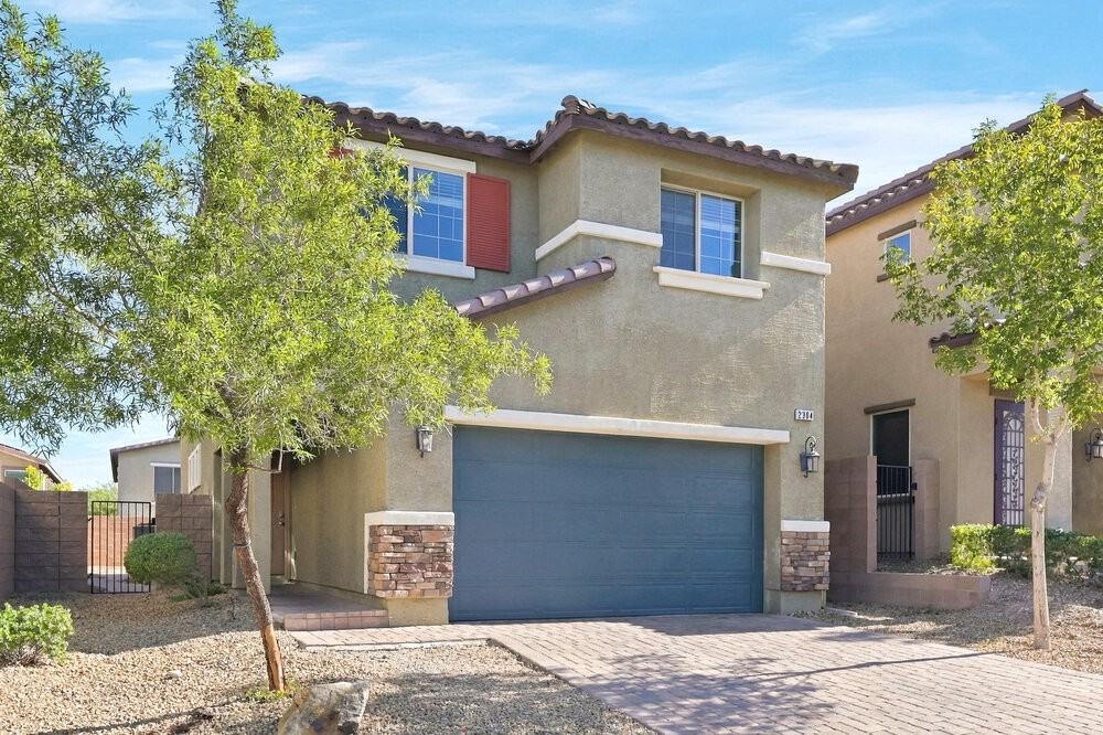 2304 Sky Island Dr - Photo 4 of 17
