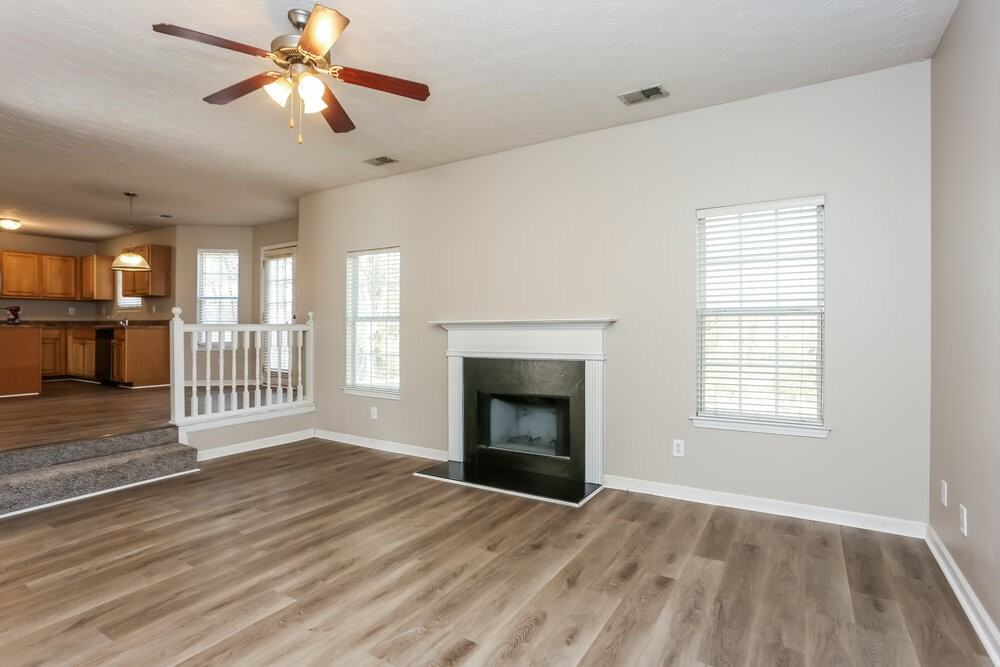 4253 Kensington Cv - Photo 5 of 17