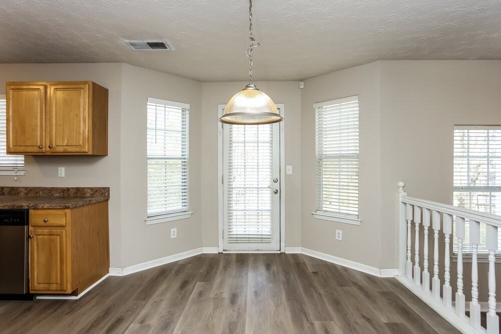 4253 Kensington Cv - Photo 7 of 17