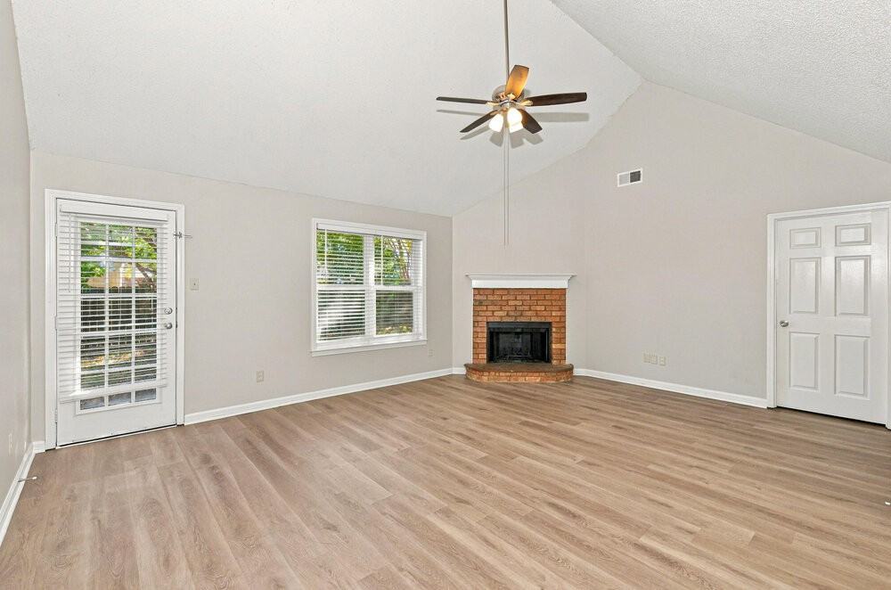 7439 Overcreek Ln - Photo 6 of 16