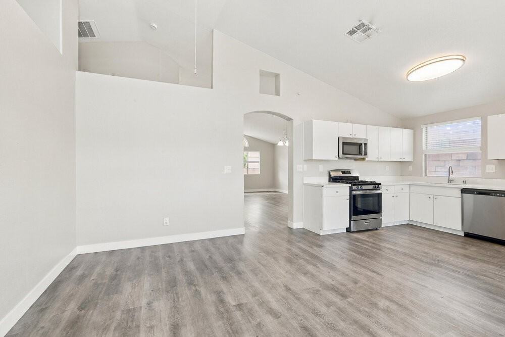 4012 Mill Point Cir - Photo 6 of 16