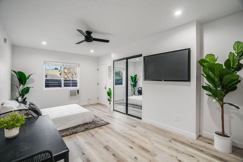 523 Main St #4 - Photo 5 of 5