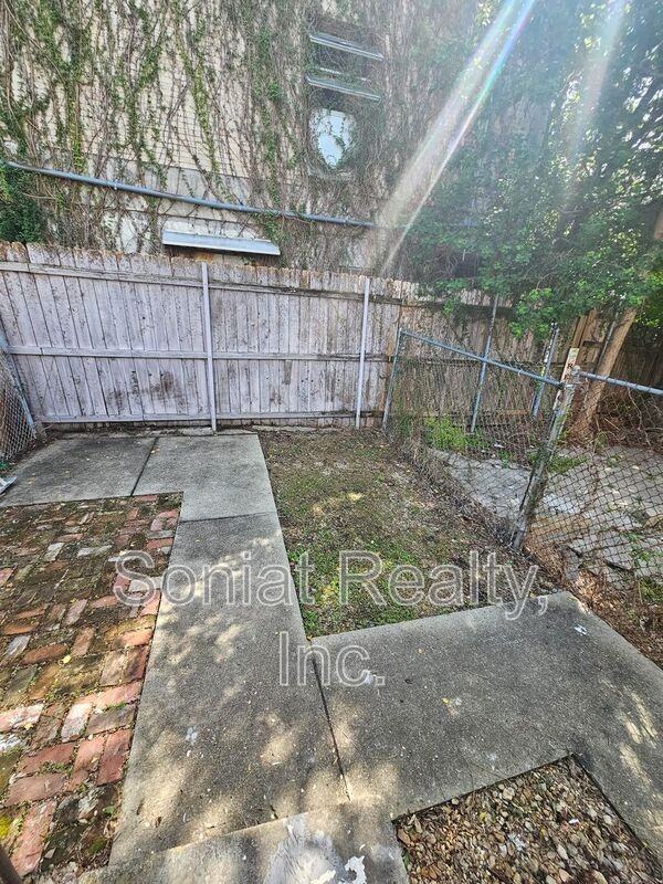 3305 Palmyra St - Photo 7 of 7