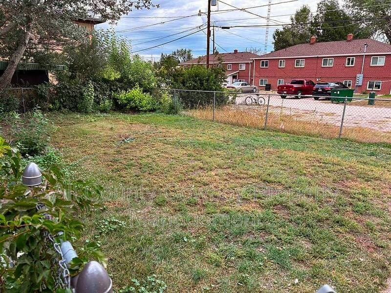 1841 Crook Ave #3 - Photo 3 of 3