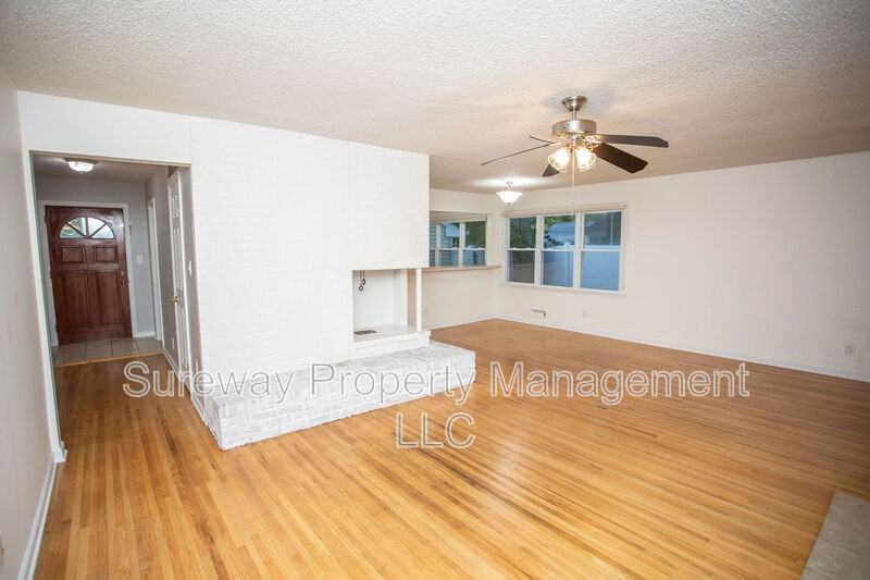 126 Sharrowvale Rd - Photo 4 of 41