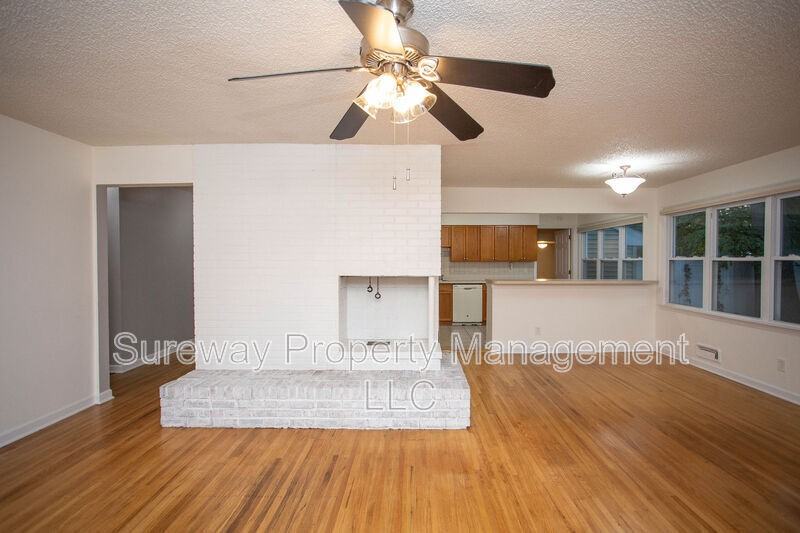 126 Sharrowvale Rd - Photo 5 of 41