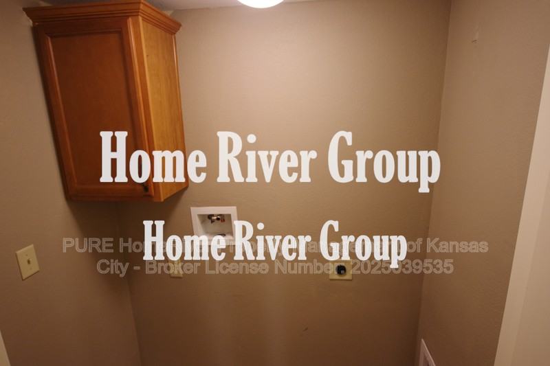 13660 Oak Valley Dr - Photo 2 of 15