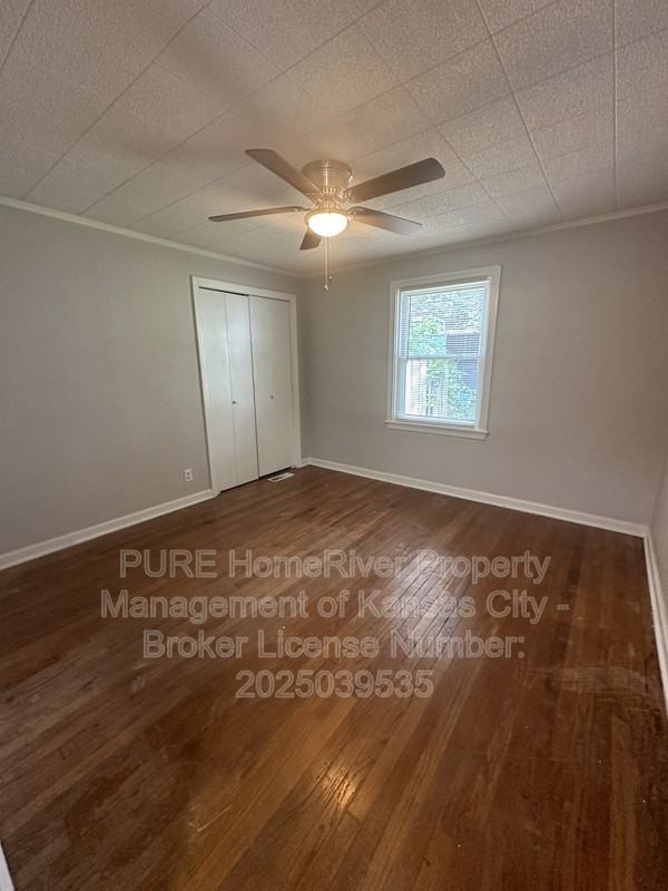 7610 E 49th St - Photo 2 of 21