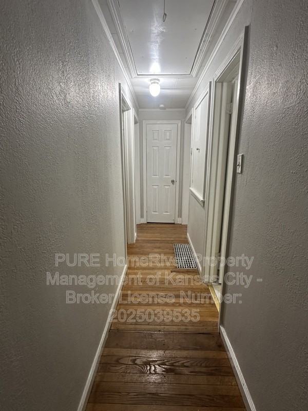 7610 E 49th St - Photo 5 of 21