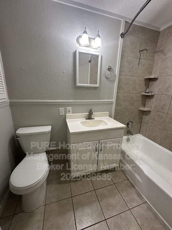 7610 E 49th St - Photo 6 of 21
