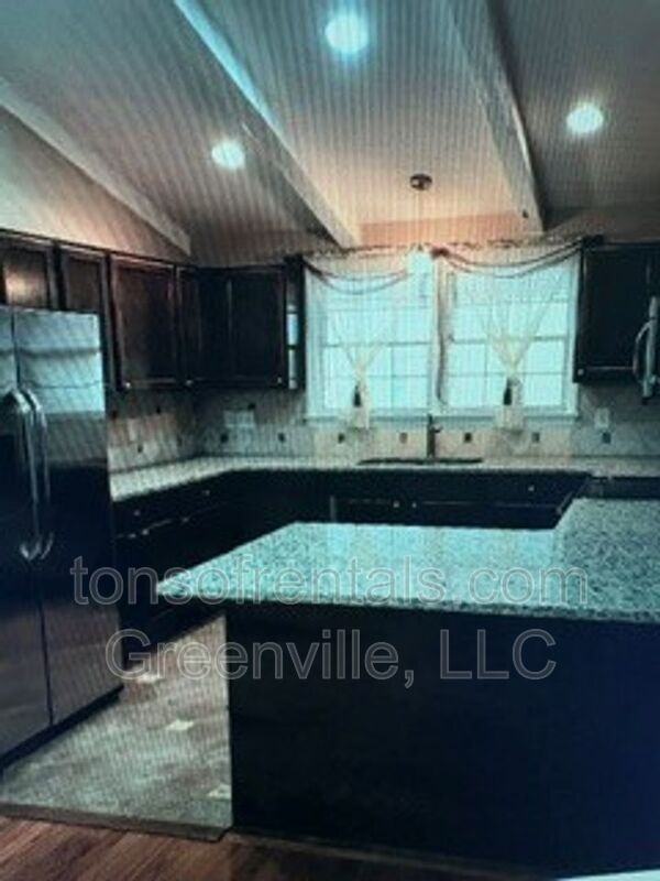 27 Altacrest Dr - Photo 2 of 8