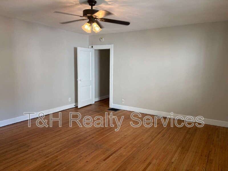 360 S Grand Ave - Photo 7 of 17