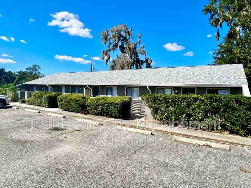 3002 Seterrace #B - Photo 4 of 14