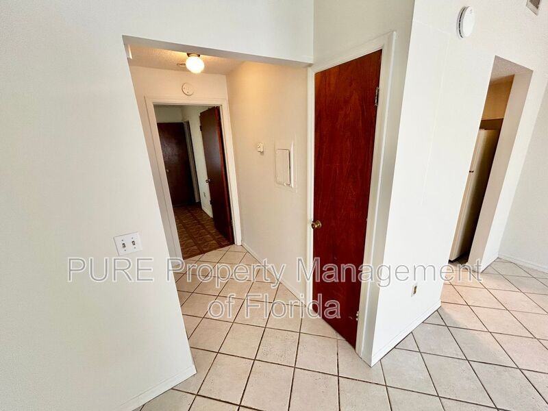3002 Seterrace #B - Photo 6 of 14