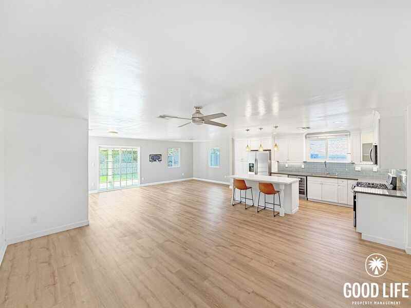 7017 Ballinger Ave - Photo 2 of 24