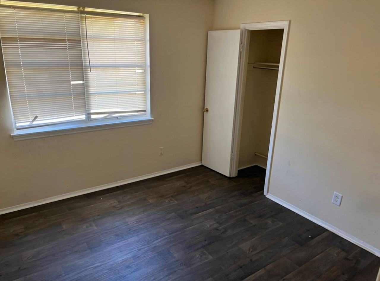 3644 Rome Way - Photo 3 of 10