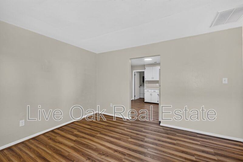110 S Corwood Ave - Photo 5 of 22