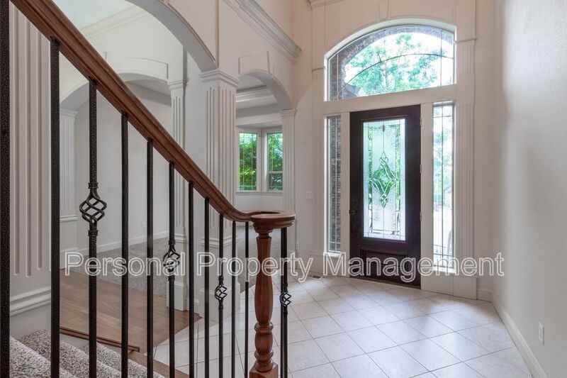 4164 Forest View Dr - Photo 3 of 30