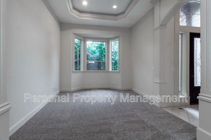 4164 Forest View Dr - Photo 5 of 30