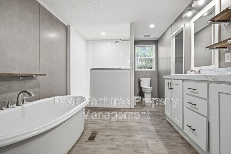 181 Youngs Dr - Photo 4 of 14