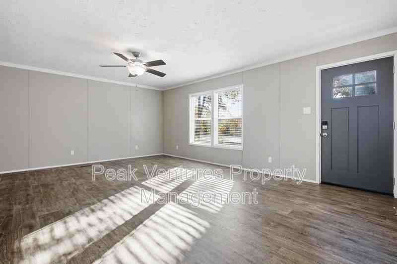 181 Youngs Dr - Photo 6 of 14