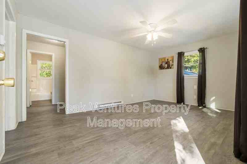 135 Westover Dr - Photo 4 of 15